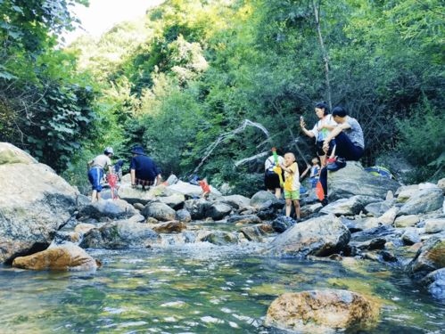 程潇清凉夏日与母亲共度惬意时光