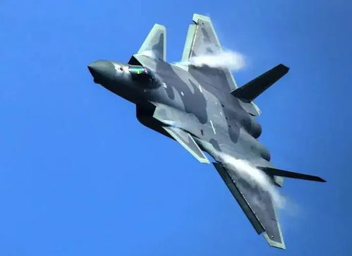 歼20紧急升空，逼退外军战机的壮丽篇章